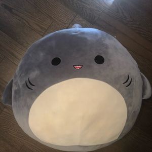 Dark Grey Gordon Squishmallow